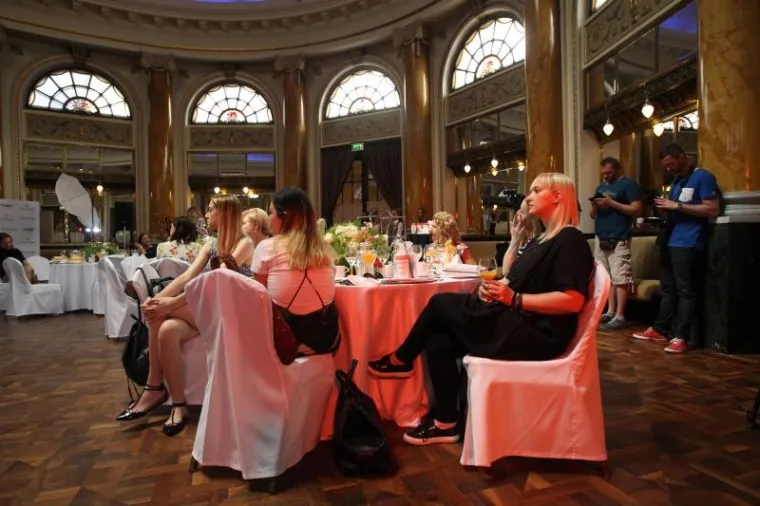 LANA JURČEVIĆ, NATALI, RENATA SOPEK... Pogledajte kako poznate i lijepe dame izgledaju u vjenčanicama Matije Vujice