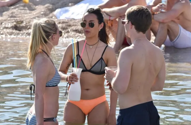 LJETO JE POČELO: U Tisnom je otvoren festival Love International