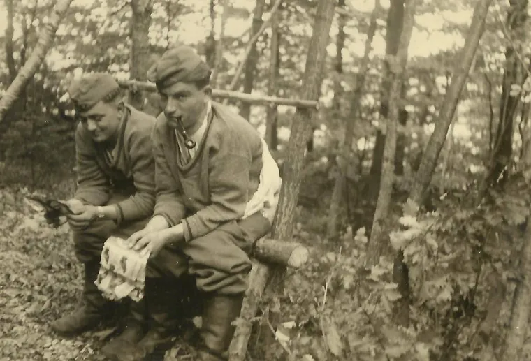 KOJI SE*ONJE! Netko je okupio bogatu kolekciju slika nacista kako obavljaju nuždu