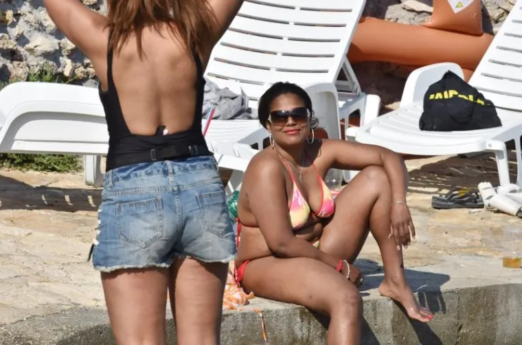 MA KAKVO ZRĆE! Na Love festivalu bikiniji su te&scaron;kom mukom obuzdavali grudi brojnih ljepotica