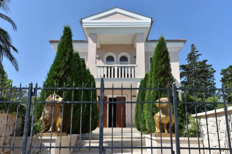 RAKITIĆ NAPUSTIO UGLJAN U PRATNJI ZA&Scaron;TITARA: u tijeku je policijska istraga za počiniteljem