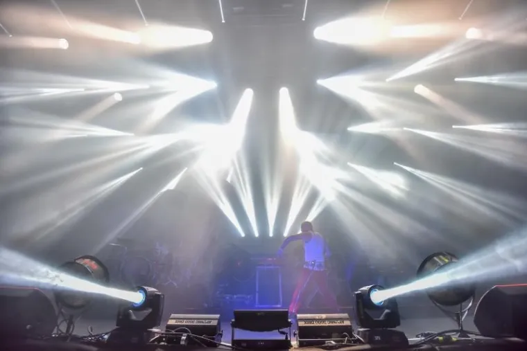 SPEKTAKL NA JAZINAMA: Pogledajte kako je izgledao koncert legendarnog benda Prodigy u Zadru