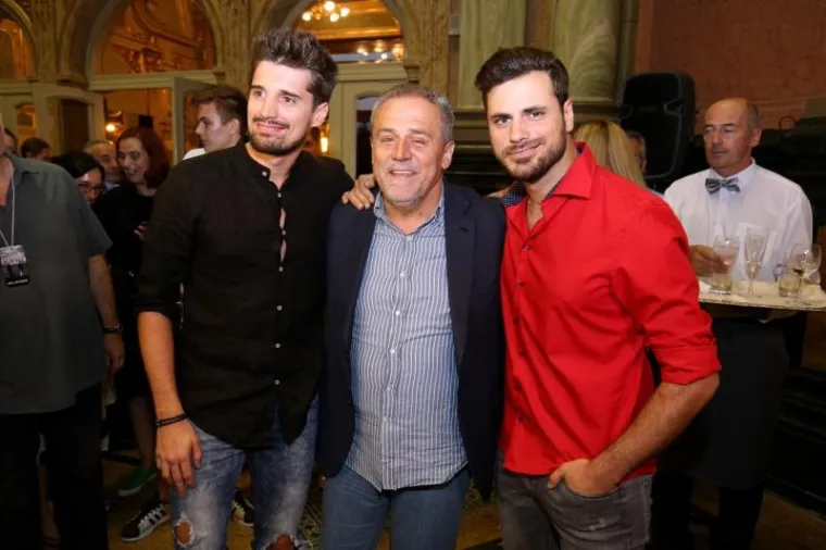 SPEKTAKULARNI KONCERT NA OTVORENOM: Pogledajte kako je izgledao nastup 2 Cellos pred tisućama Zagrepčana