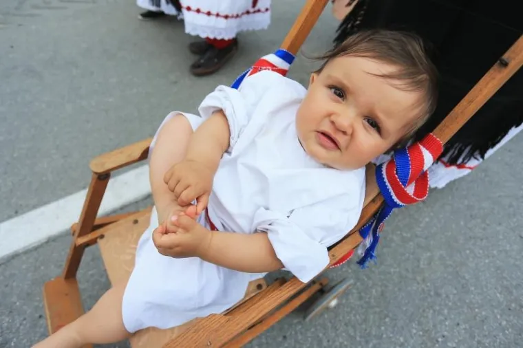 TRADICIJA SE NASTAVLJA: Održana svečana povorka povodom 50. Đakovačkih vezova