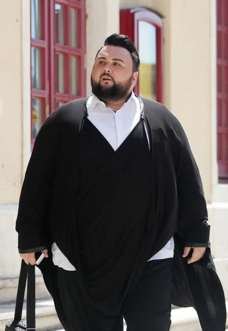 ČOVJEK U CRNOM: Jacques zanimljivom modnom kombinacijom privlačio pozornost &Scaron;ibenčana