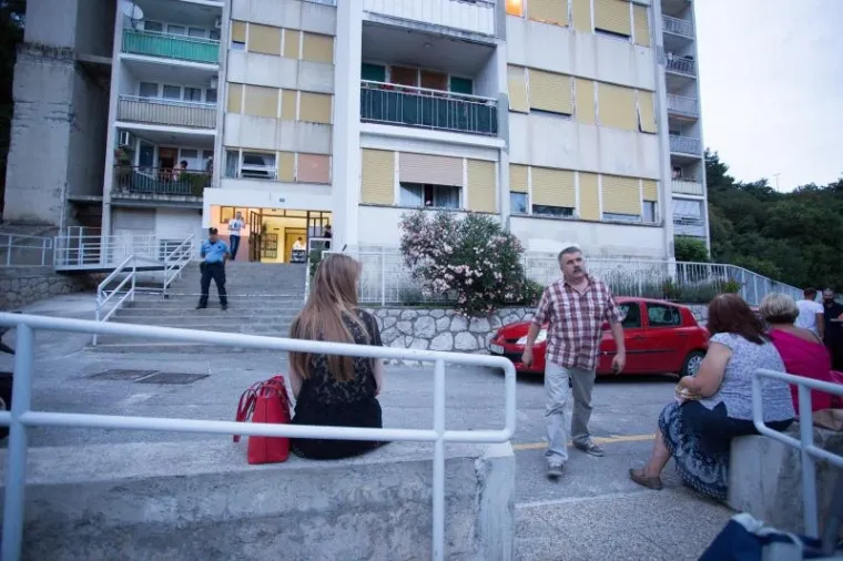 STRAVIČNO UBOJSTVO U RIJECI: Upucao susjeda u ulazu u neboder