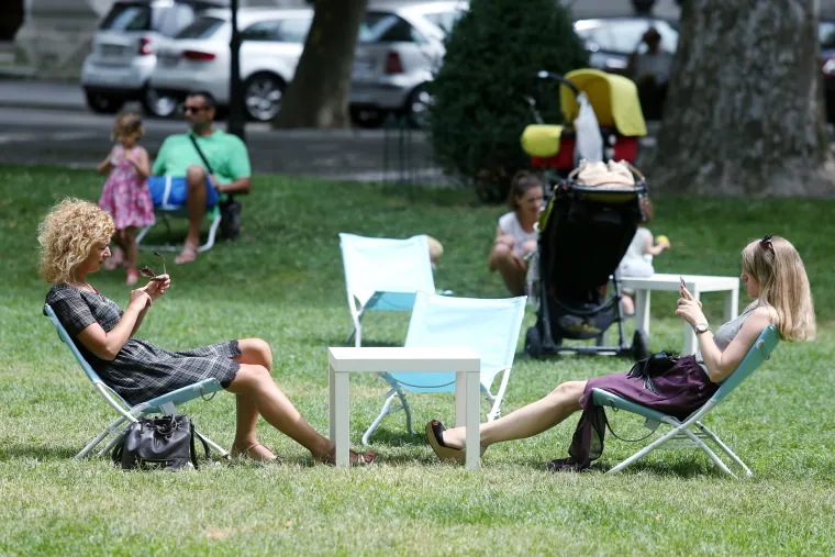 Travica ili plažica? - Zagrebački Zrinjevac dostojna je konkurencija morskom žalu