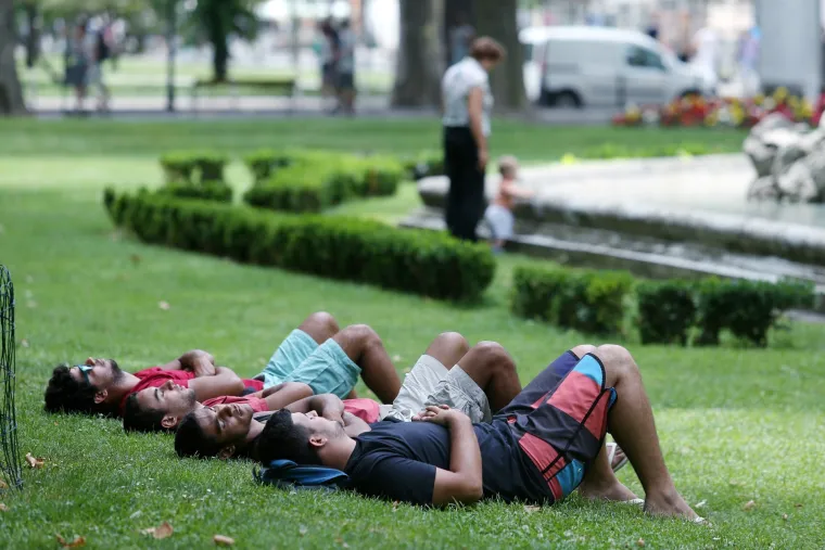 Travica ili plažica? - Zagrebački Zrinjevac dostojna je konkurencija morskom žalu