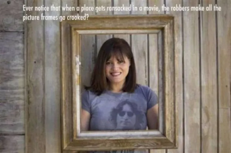 Jeste li ikada primijetili da kada na filmu pretražuju stan, pljačka&scaron;i nakrive sve okvire slika?