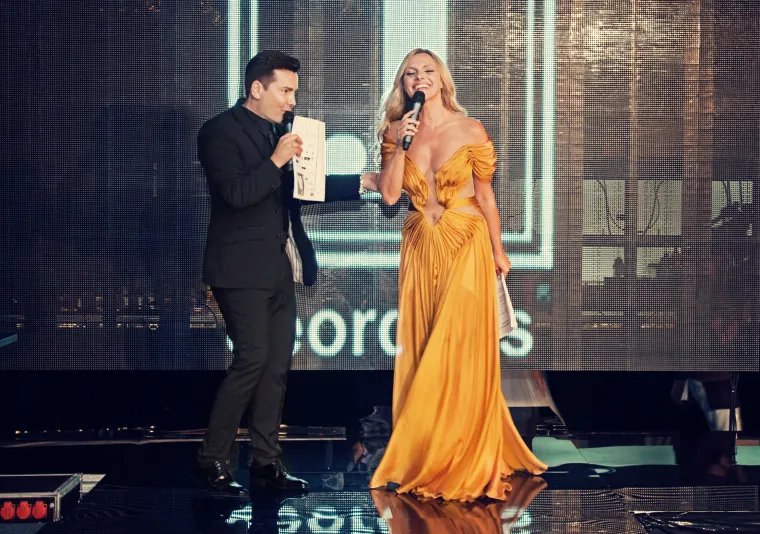 Voditelji večeri bili su Vlatka Pokos i Boris Kosmač koji je ujedno i vlasnik licence za Hrvatsku, a publiku su odu&scaron;evili nastupi grupe Karma, porečkog The Voicea Gordana Gregurovića, Ane Rucner, Jacquesa Houdeka te Alke Vuice koja je najavila i svoj novi album naziva Croatian Summer.