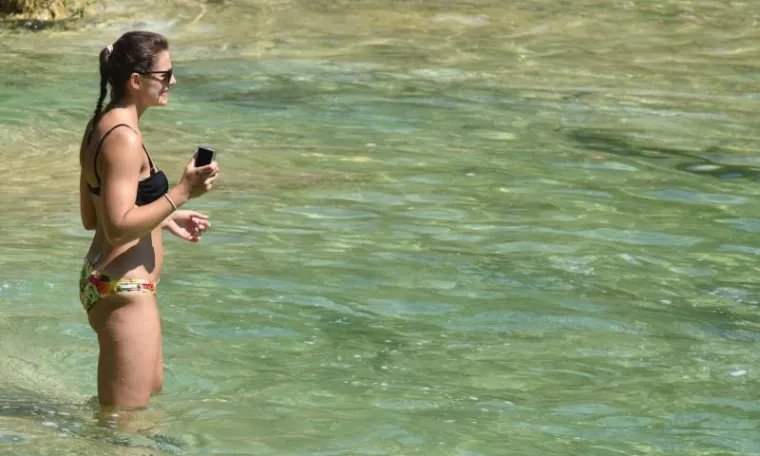 LJEPOTICE NA SLAPOVIMA KRKE: Tražile su spas od nesnosnih vrućina...
