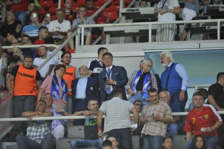 OSJETITE DJELIĆ ATMOSFERE IZ SKOPLJA: Ovako je izgledala borba Vardara i Dinama za Ligu prvaka