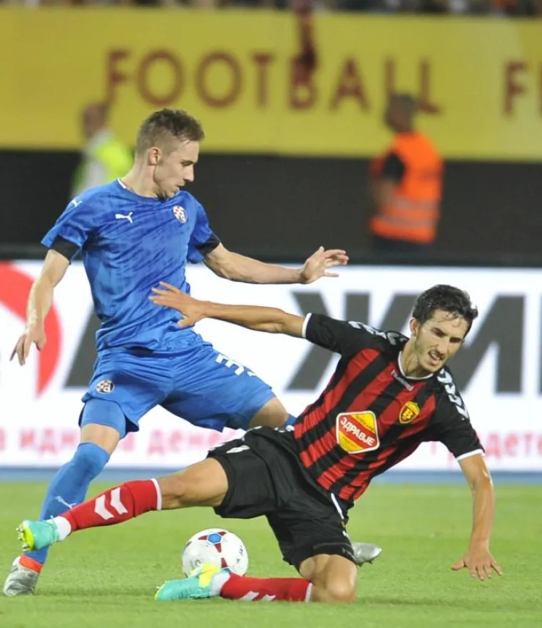 OSJETITE DJELIĆ ATMOSFERE IZ SKOPLJA: Ovako je izgledala borba Vardara i Dinama za Ligu prvaka