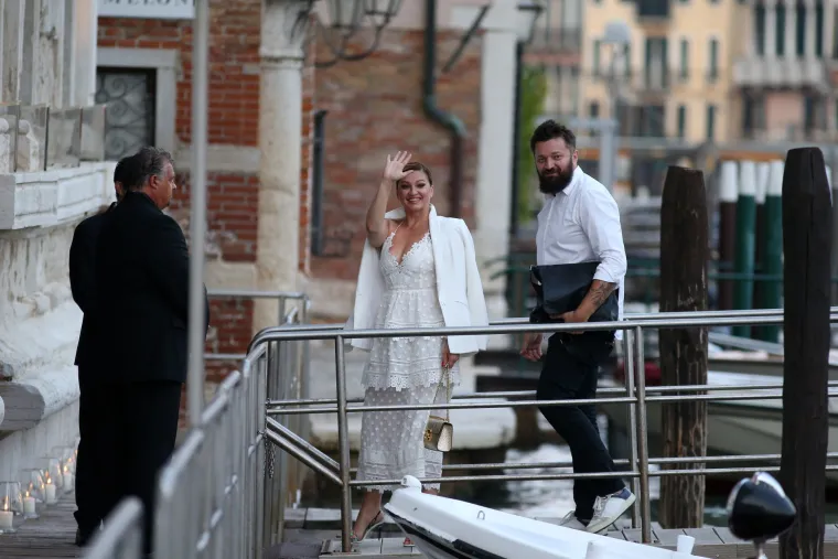 Nina Badrić i gosti dolaze na večeru uoči vjenčanja Ane i Schweinija