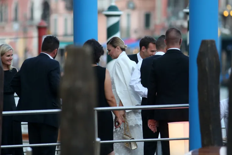 Nina Badrić i gosti dolaze na večeru uoči vjenčanja Ane i Schweinija