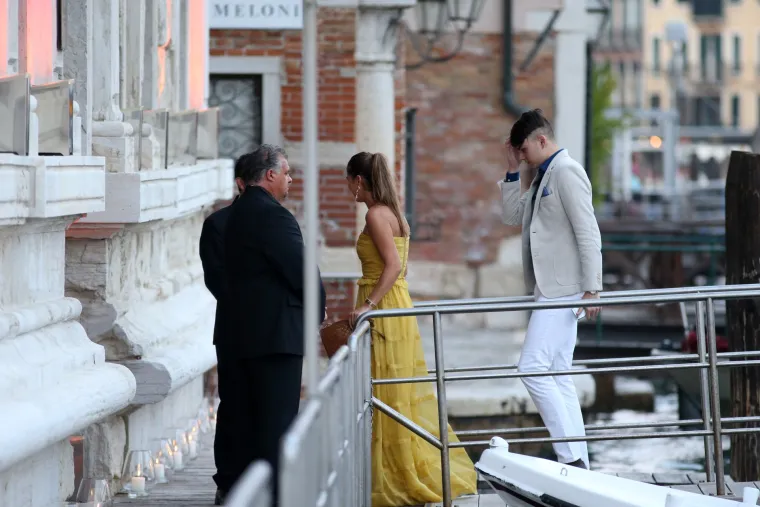 Nina Badrić i gosti dolaze na večeru uoči vjenčanja Ane i Schweinija