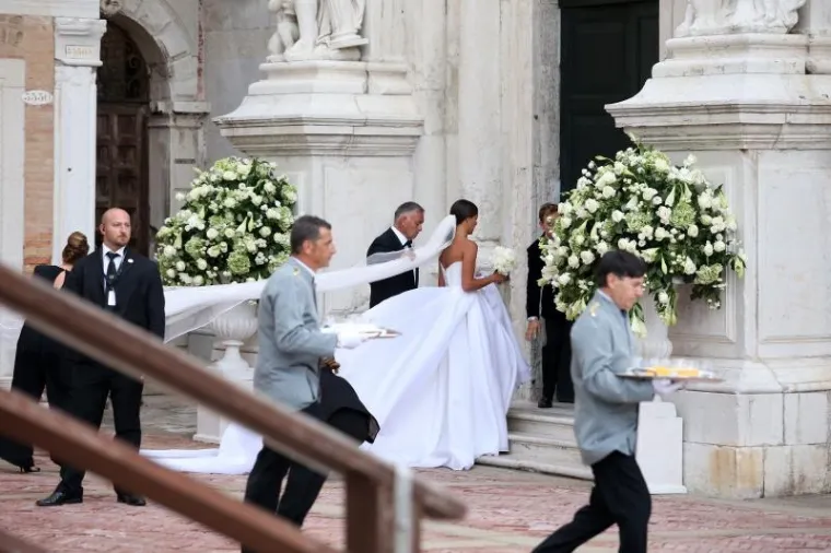 &Scaron;TO KAŽETE NA VJENČANICU? Ana Ivanović i Bastian Schweinsteiger izrekli sudbonosno 'da' u crkvi