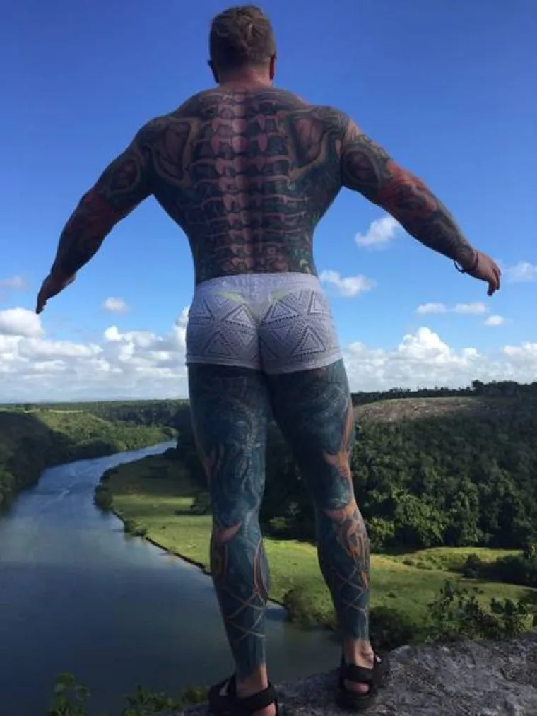 OVAJ STVOR JE NAJKONTROVERZNIJI RUSKI BODYBUILDER: Stvarno si je dao truda...