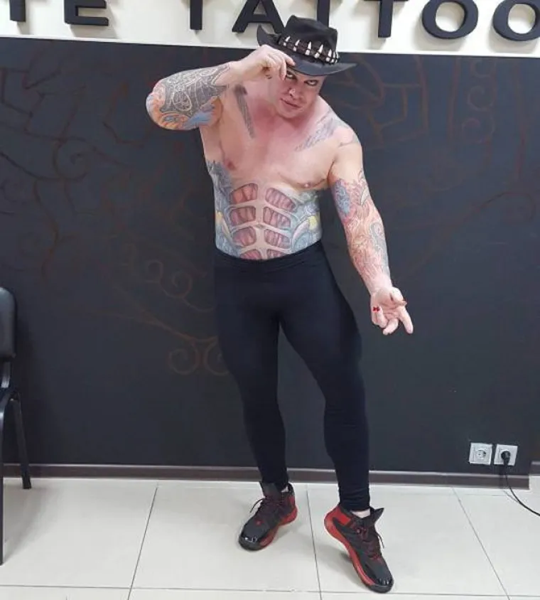 OVAJ STVOR JE NAJKONTROVERZNIJI RUSKI BODYBUILDER: Stvarno si je dao truda...
