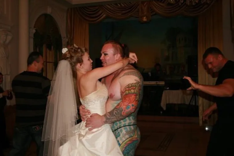 OVAJ STVOR JE NAJKONTROVERZNIJI RUSKI BODYBUILDER: Stvarno si je dao truda...