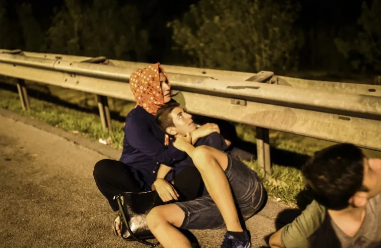 DRAMATIČNA NOĆ U TURSKOJ: Pogledajte scene nasilja iz Istanbula i Ankare koje su &scaron;okirale svijet