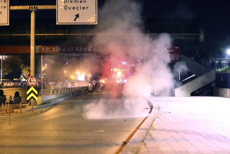 DRAMATIČNA NOĆ U TURSKOJ: Pogledajte scene nasilja iz Istanbula i Ankare koje su &scaron;okirale svijet