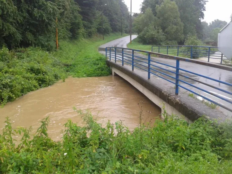 DRAMATIČNE FOTOGRAFIJE: Poplava u Na&scaron;icama nakon obilne ki&scaron;e