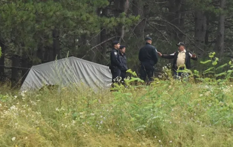 Jake snage policije uklonile prava&scaron;e i njihov &scaron;ator