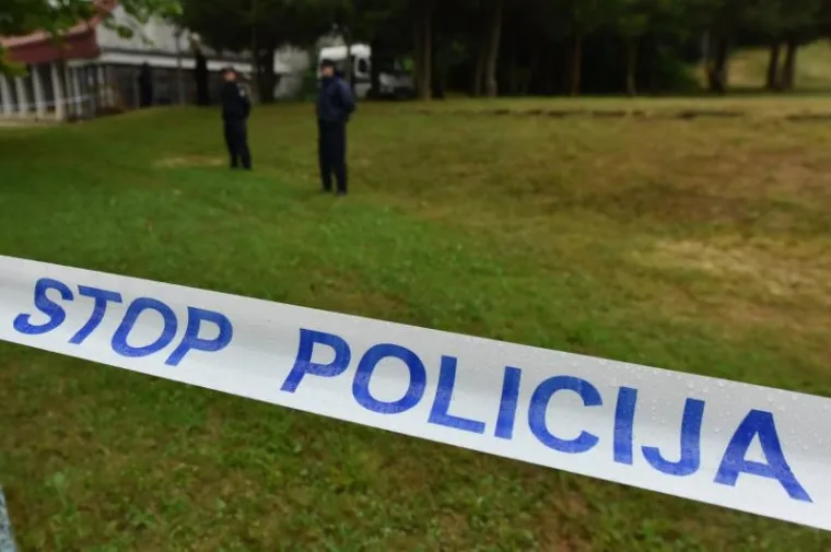 Jake snage policije uklonile prava&scaron;e i njihov &scaron;ator