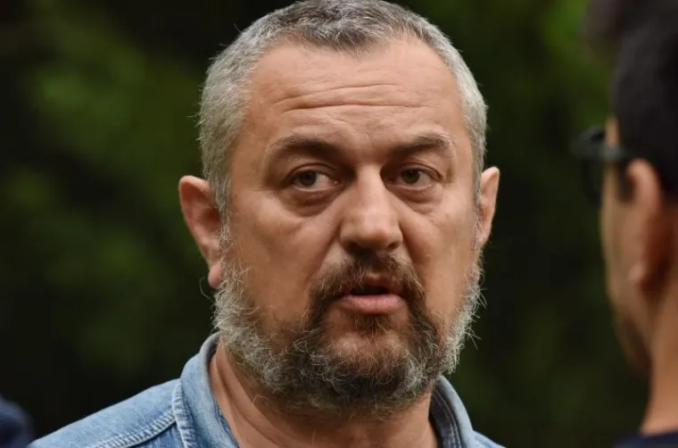 Jake snage policije uklonile prava&scaron;e i njihov &scaron;ator