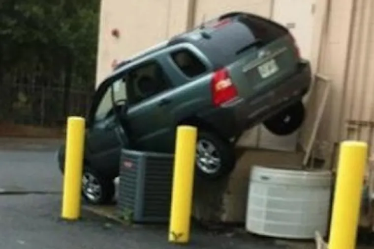 MAJSTORI SLIJETANJA, ALI NE I PARKIRANJA: Kako im je uspjelo ovako zavr&scaron;iti?!