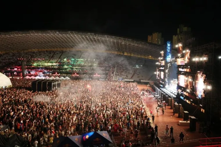 Dio posjetitelja je razočaran i pita se kako će im organizatori refundirati novac za petak.