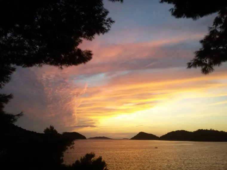 VELIKA LJETNA AKCIJA NET.HR-A: Sve ljepote Lastova na dlanu