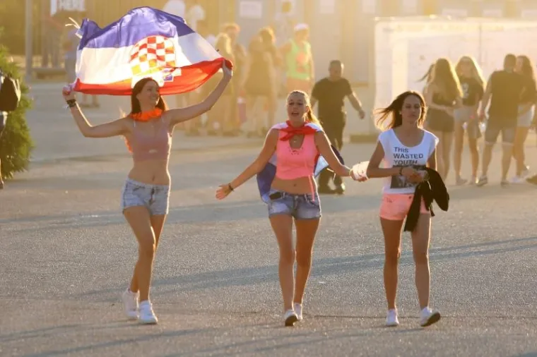 ULTRA ZATVORENA SPEKTAKULARNIM VATROMETOM: Ovako je izgledala zadnja večer velikog partyja u Splitu