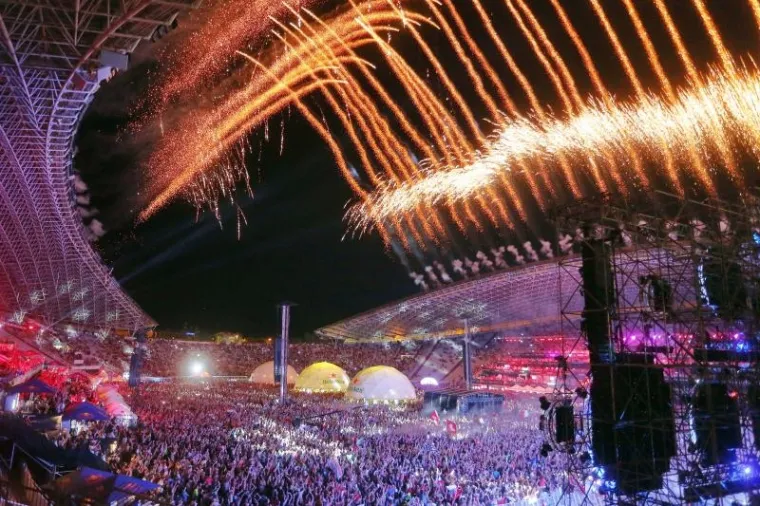ULTRA ZATVORENA SPEKTAKULARNIM VATROMETOM: Ovako je izgledala zadnja večer velikog partyja u Splitu