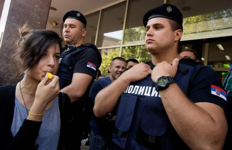 POBUNA NARODA U BEOGRADU: Prosvjednici traže ostavku gradonačelnika