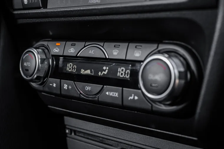 FOTOGRAFIJE NE LAŽU: Mazda 3 je drukčija, temperamentnog izgleda i atraktivnog dizajna