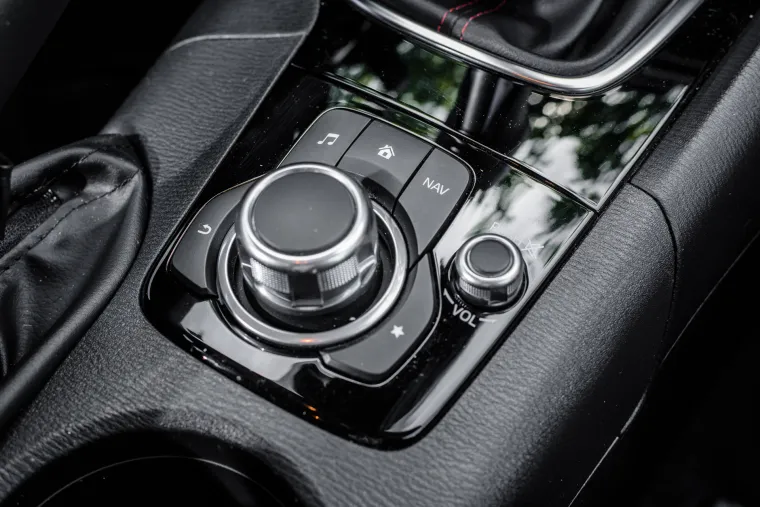FOTOGRAFIJE NE LAŽU: Mazda 3 je drukčija, temperamentnog izgleda i atraktivnog dizajna