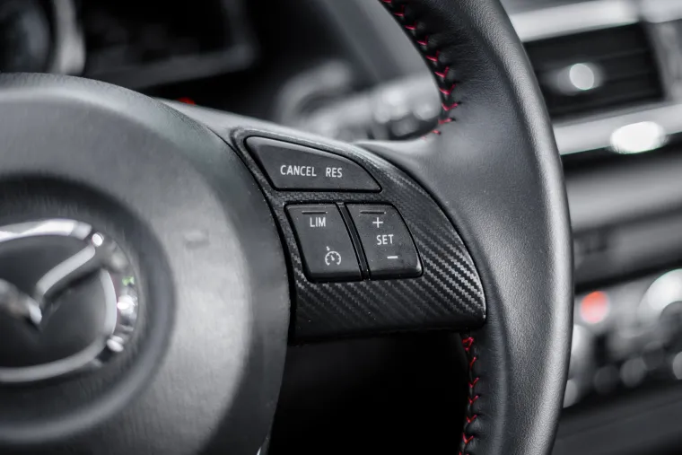FOTOGRAFIJE NE LAŽU: Mazda 3 je drukčija, temperamentnog izgleda i atraktivnog dizajna