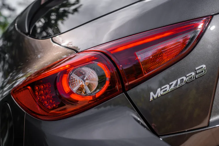 FOTOGRAFIJE NE LAŽU: Mazda 3 je drukčija, temperamentnog izgleda i atraktivnog dizajna