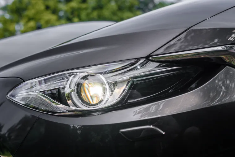 FOTOGRAFIJE NE LAŽU: Mazda 3 je drukčija, temperamentnog izgleda i atraktivnog dizajna