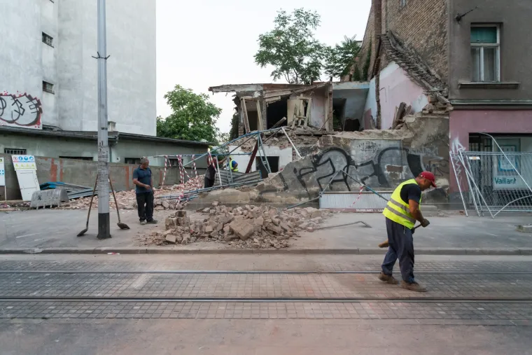 Pad skele u Tratinskoj