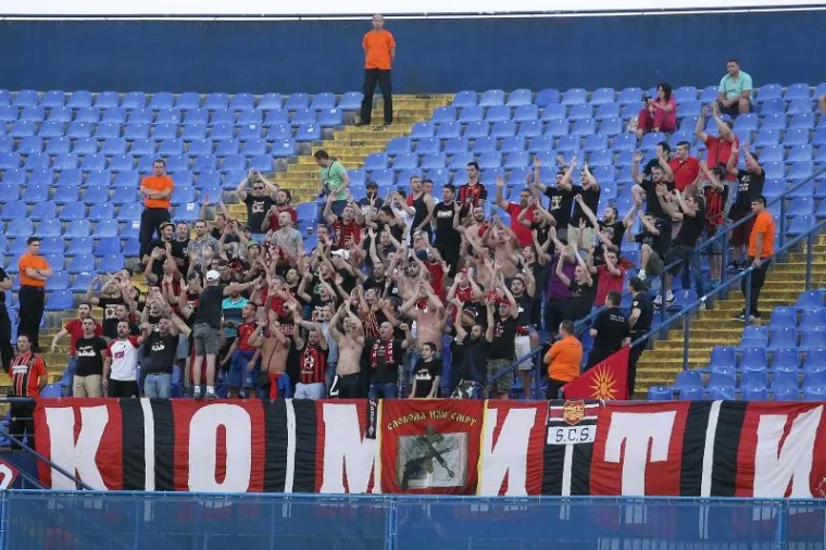 DOŽIVITE ATMOSFERU: Pogledajte kako izgledaju tribine Dinamovog stadiona u utakmici protiv Vardara