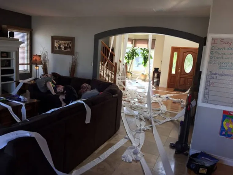 MRAČNA STRANA RODITELJSTVA: Djeca su najveće blago? Ma, tko tu koga laže...