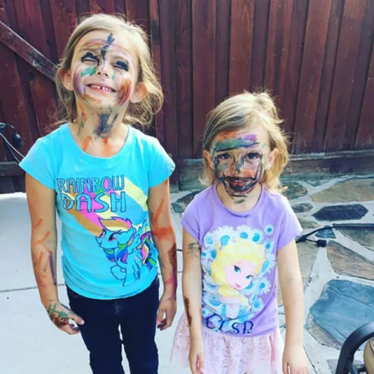 MRAČNA STRANA RODITELJSTVA: Djeca su najveće blago? Ma, tko tu koga laže...