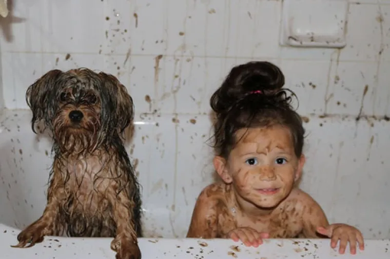 MRAČNA STRANA RODITELJSTVA: Djeca su najveće blago? Ma, tko tu koga laže...