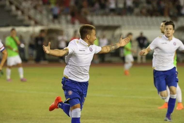 OSJETITE DAŠAK ATMOSFERE S POLJUDA: Ovako je izgledala Hajdukova bitka s Rumunjima