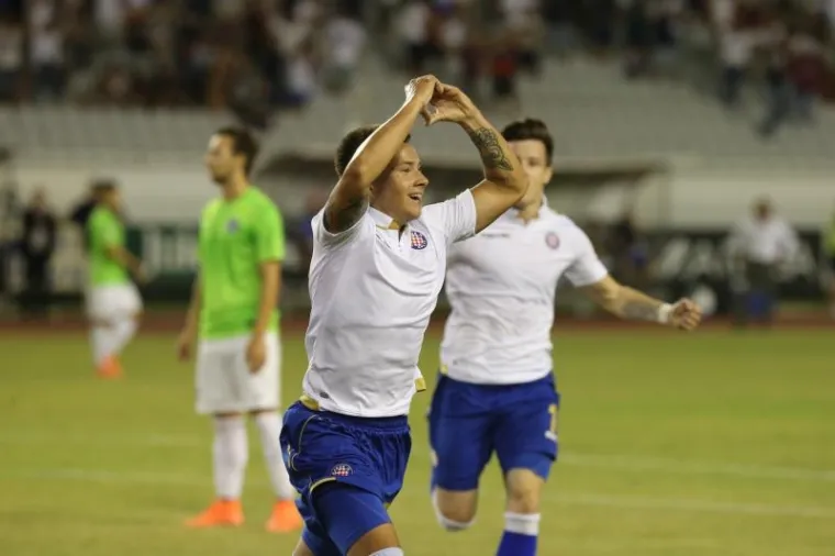 OSJETITE DAŠAK ATMOSFERE S POLJUDA: Ovako je izgledala Hajdukova bitka s Rumunjima