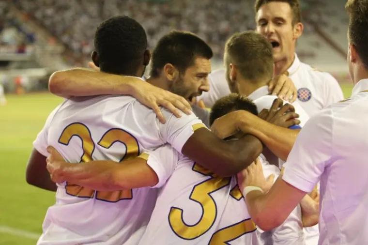 OSJETITE DA&Scaron;AK ATMOSFERE S POLJUDA: Ovako je izgledala Hajdukova bitka s Rumunjima