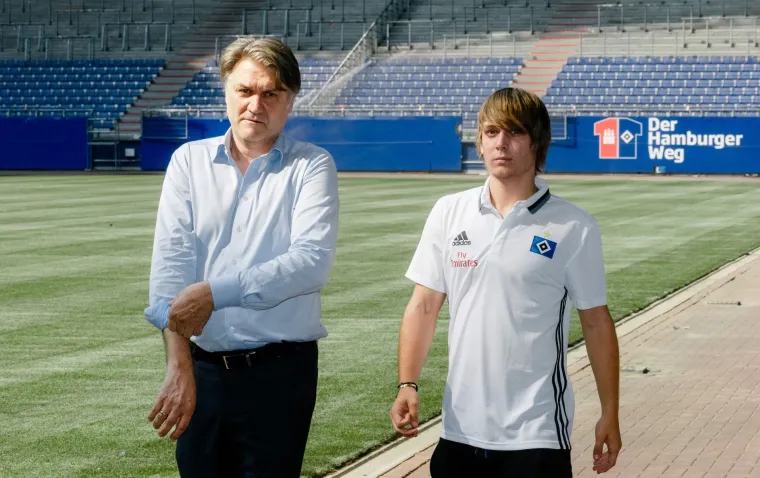 Halilović isprobao novi travnjak: odradio trening, upoznaje se sa suigračima u HSV-u